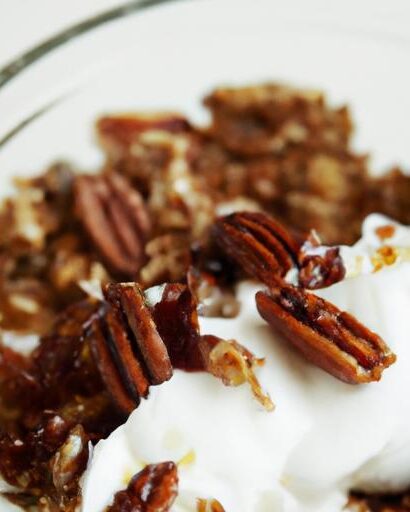 Greek Yogurt with Walnuts and Honey: A Nutritious Delight