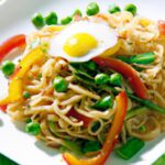 Speedy Egg Ramen Stir-Fry: A Tasty 15-Minute Meal