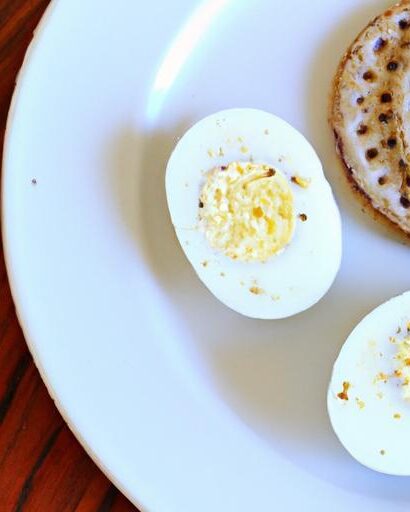 Crunchy Mornings: Hard-Boiled Eggs with Whole Wheat Crackers