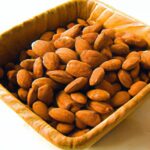Crunchy Comfort: The Delight of Roasted Almonds with Cinnamon