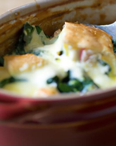 Deliciously Creamy Chicken and Spinach Casserole Recipe