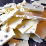 Decadent Keto White Chocolate Bark: Sweet, Low-Carb Bliss