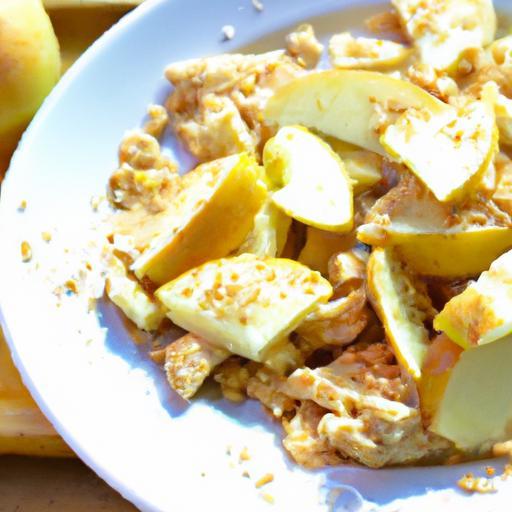 Crunchy Delight: Apple Slices with Peanut Butter & Granola