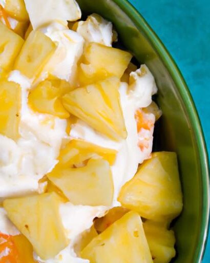 Tropical Twist: Healthy Cottage Cheese and Pineapple Bowl