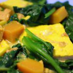 Brighten Your Breakfast: Quick Turmeric Tofu & Spinach Scramble